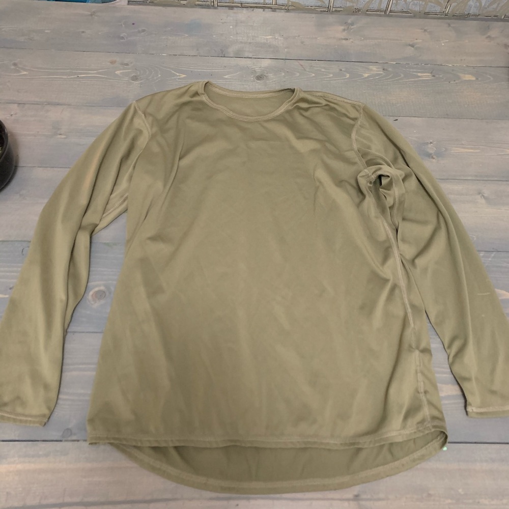 5/$20 💰 Millikan Military shirt